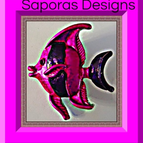Purple Fish Design Brooch With Black Crystal Eyes! - Picture 1 of 1